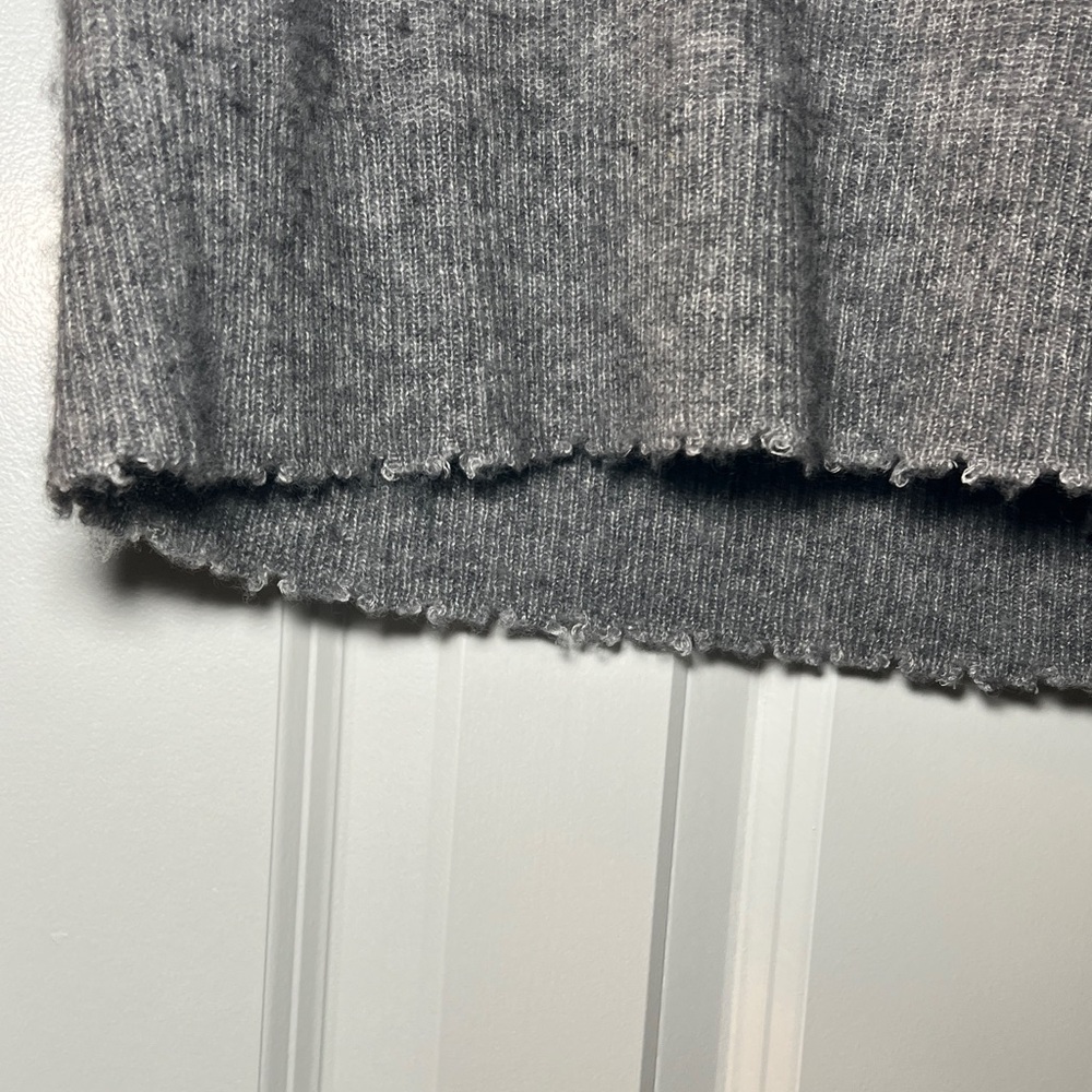 Autumn Cashmere Gray Crew Neck Cashmere Sweater size Small - Picture 2 of 15